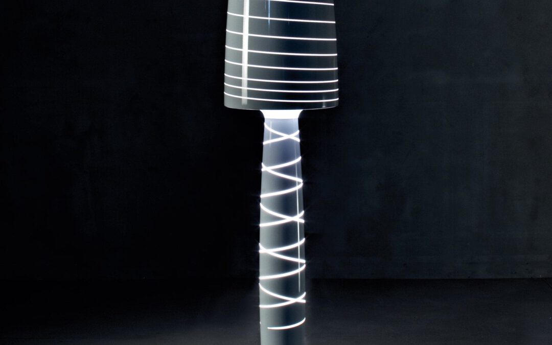 Design Stehlampe Miss Jane Indoor – Outdoor Serralunga